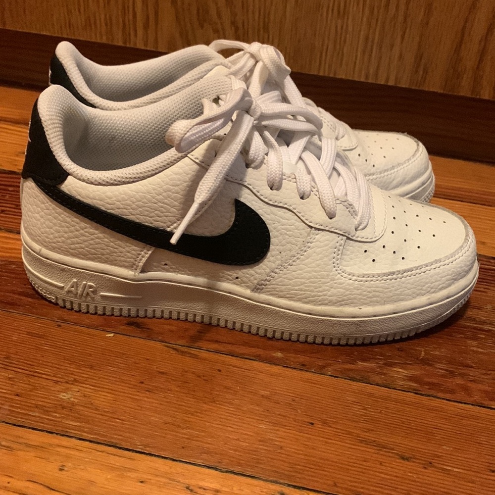 Shoes - Picture 2 of 2